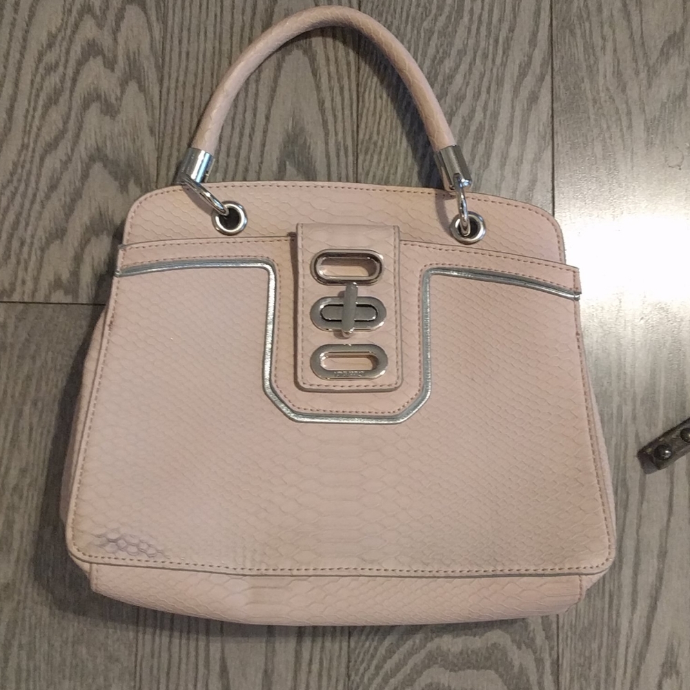 Beautiful small satchel by Nine West 🌸🌸🌸